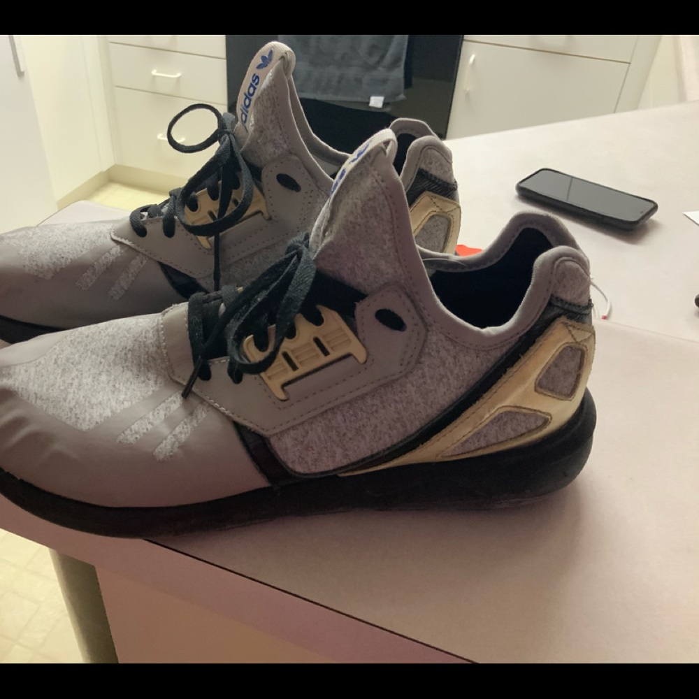 Men’s running/gym shoes